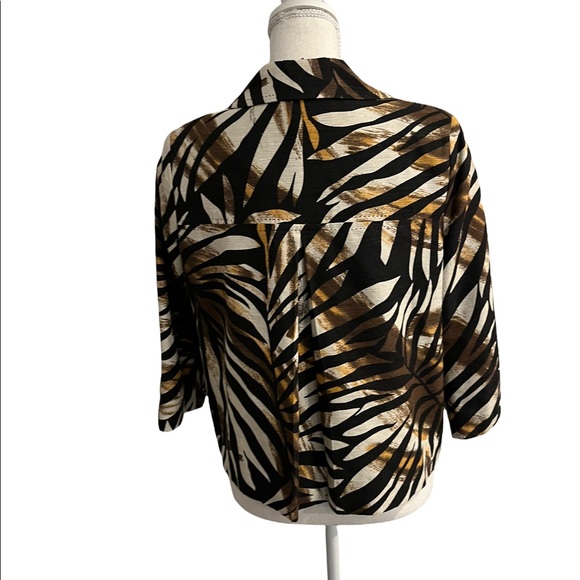 Scott Taylor Silk Textured Zebra Print Button Cape Jacket - Picture 4 of 10